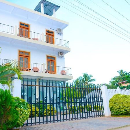 Hotel Kiyara Dambulla Exteriér fotografie