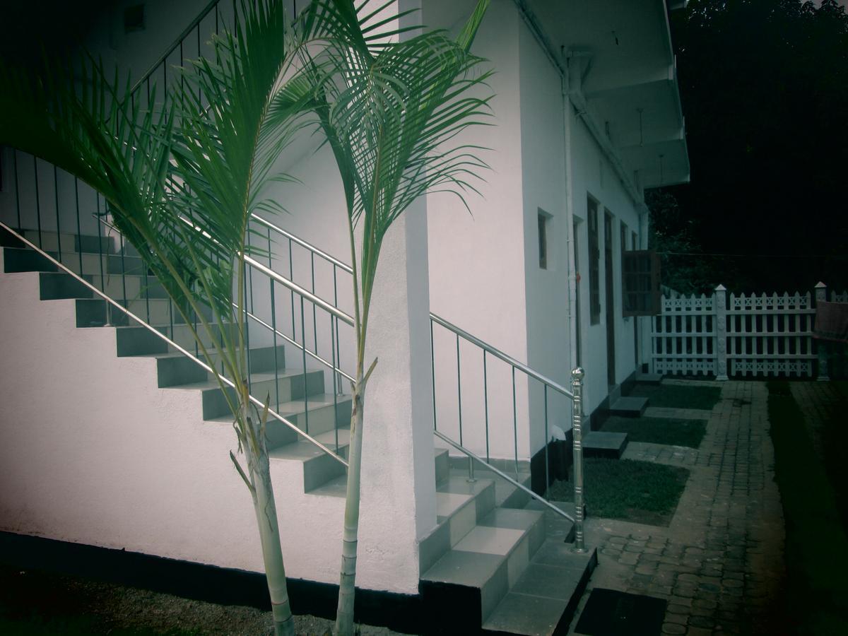 Hotel Kiyara Dambulla Exteriér fotografie