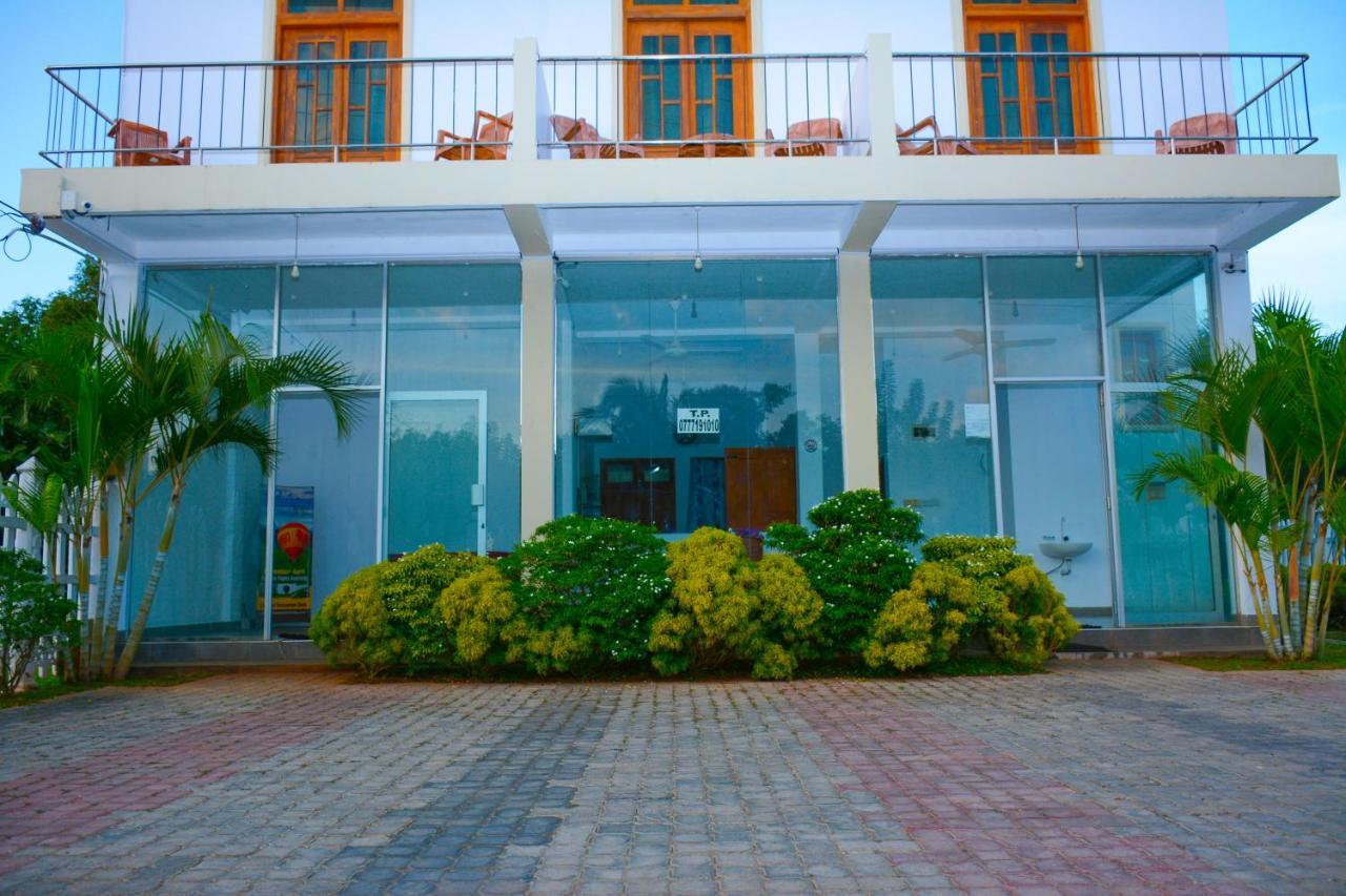 Hotel Kiyara Dambulla Exteriér fotografie