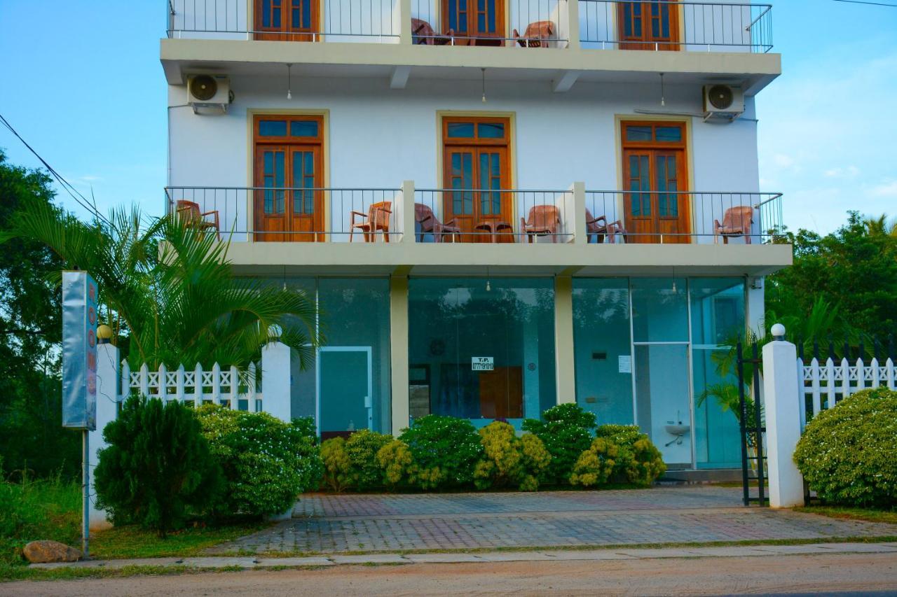 Hotel Kiyara Dambulla Exteriér fotografie