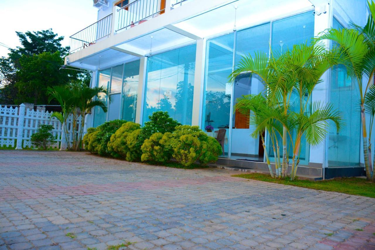 Hotel Kiyara Dambulla Exteriér fotografie